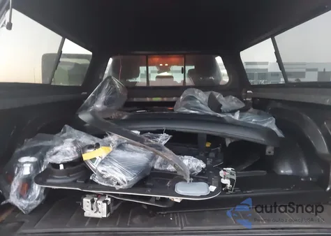 2022 Ram 1500 Classic Warlock 4X4 6'4 Box из США, поврежденный, VIN 1C6RR7GG6NS190687